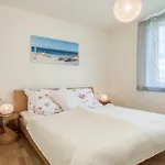 Sunny Apartment *