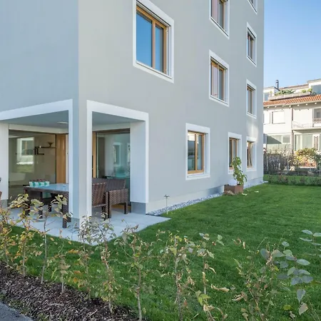Sunny Apartment *